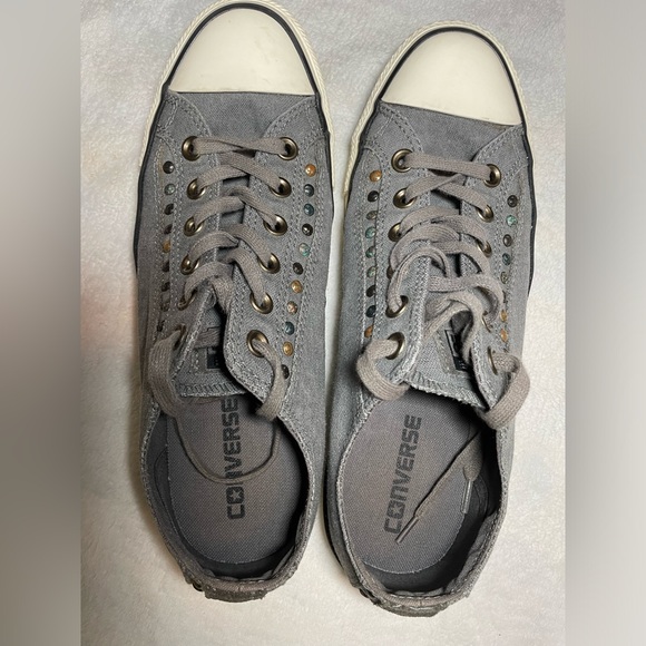 Converse Chuck Taylor All Star Eyebrow CutOut Ox Ground Grey Studded Women’s 9.5 - Picture 2 of 8